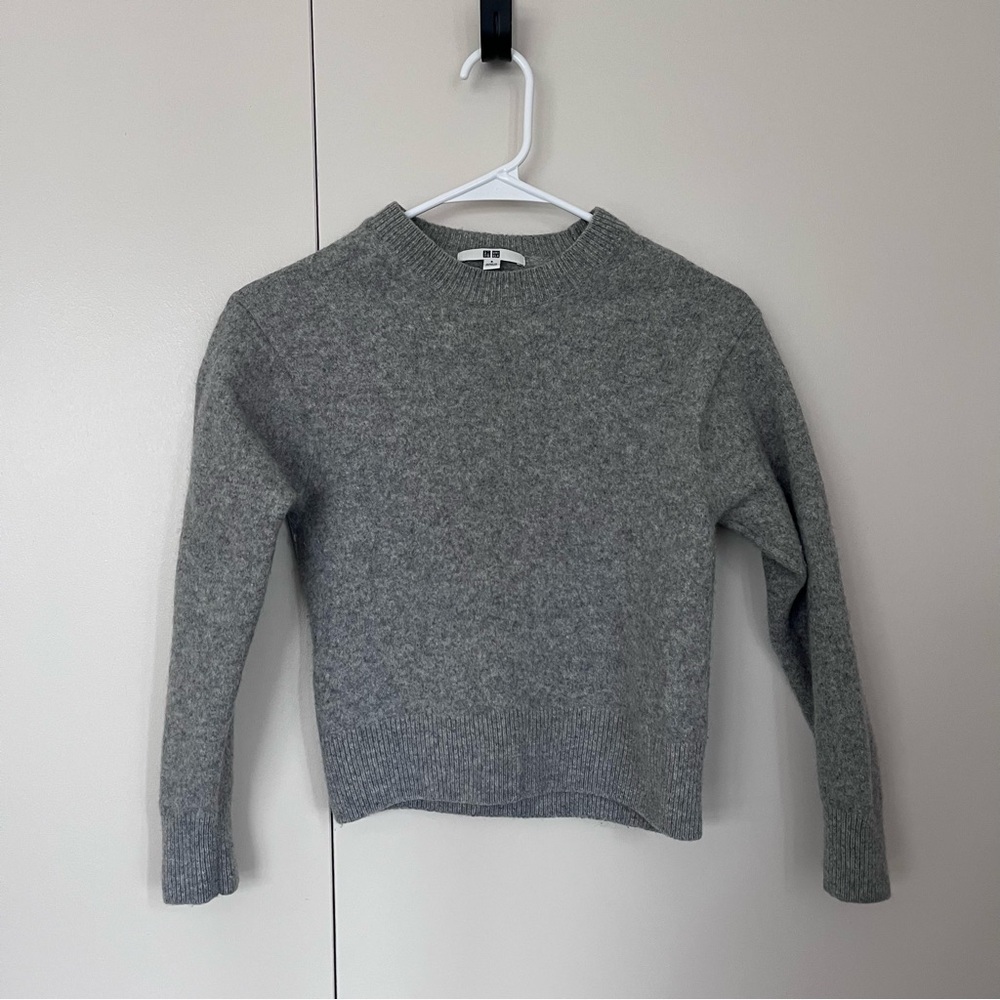 Uniqlo Gray Women's Sweater
